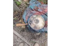 Micuță tigaie argintată de marcă