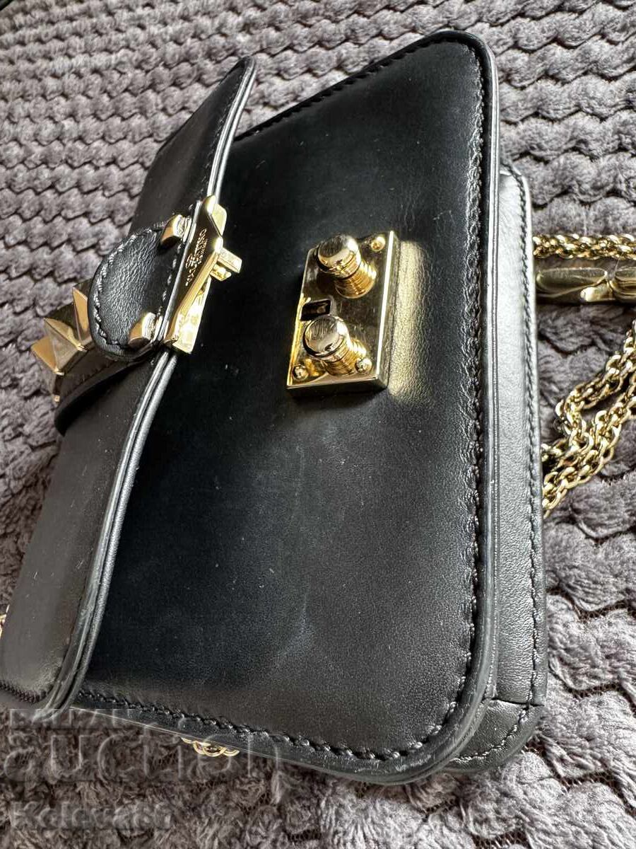 Delivery of Valentino Chanta