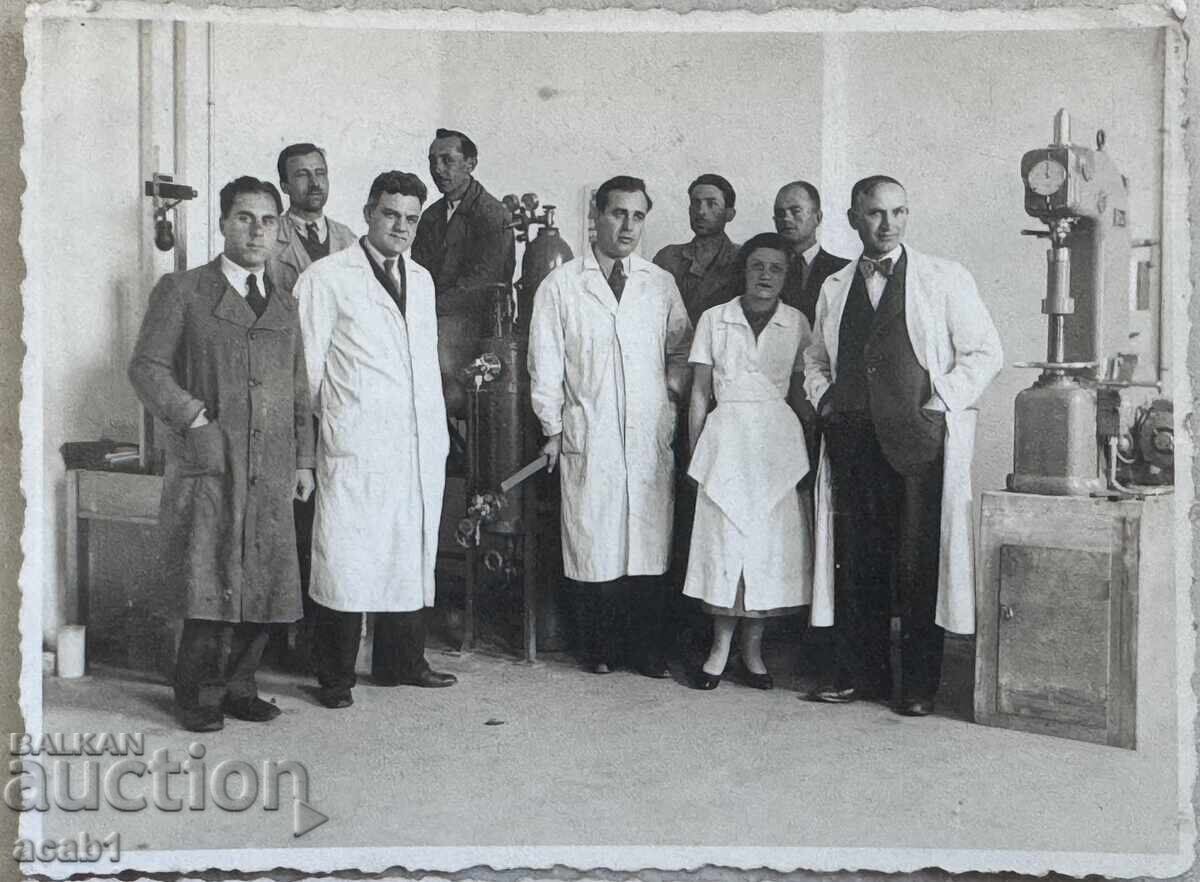 Δημοπρασία Γιατροί Φαρμακοποιοί Παραγωγή Χαπιών