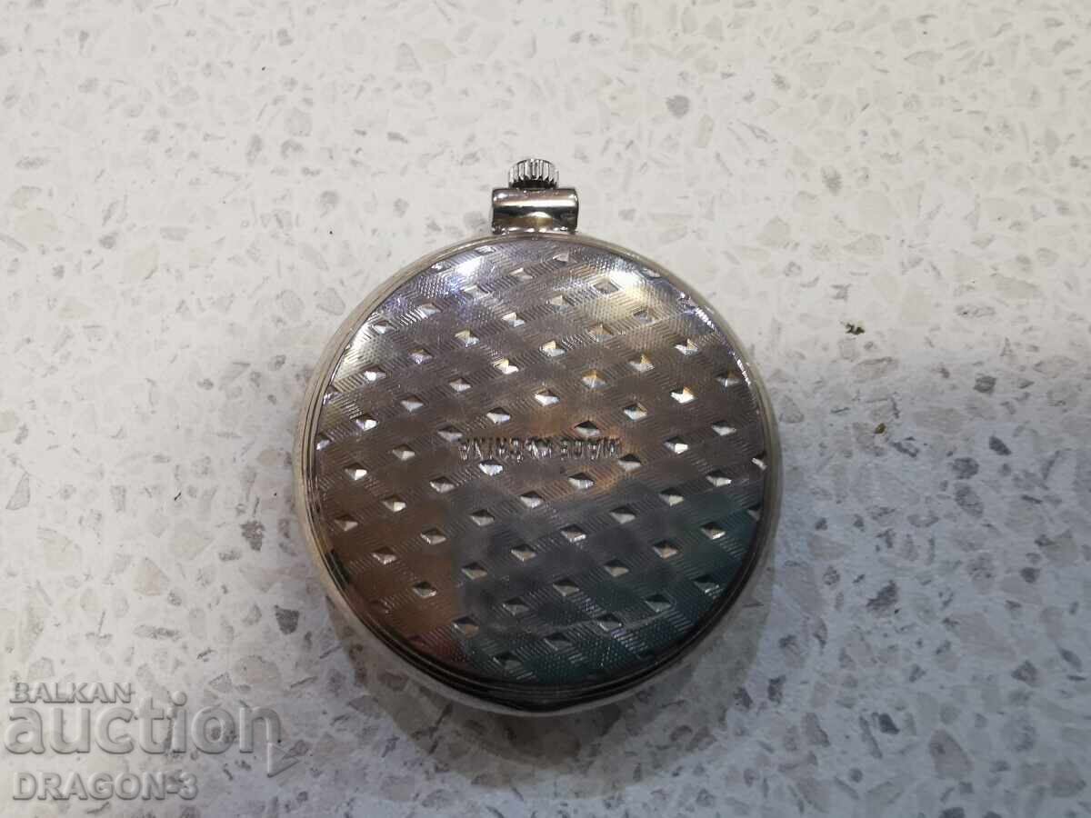 CEAS DE BUZUNAR cu preț 35.00 BGN | € 17.90