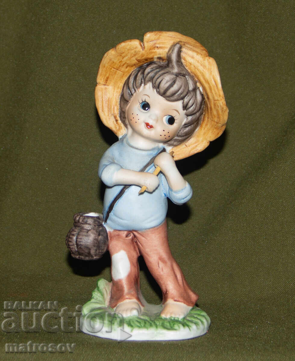 Διακοσμητικό πορσελάνινο ειδώλιο κοριτσιού