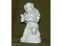 Statuetă decorativă din porțelan, reprezentând un heruvim