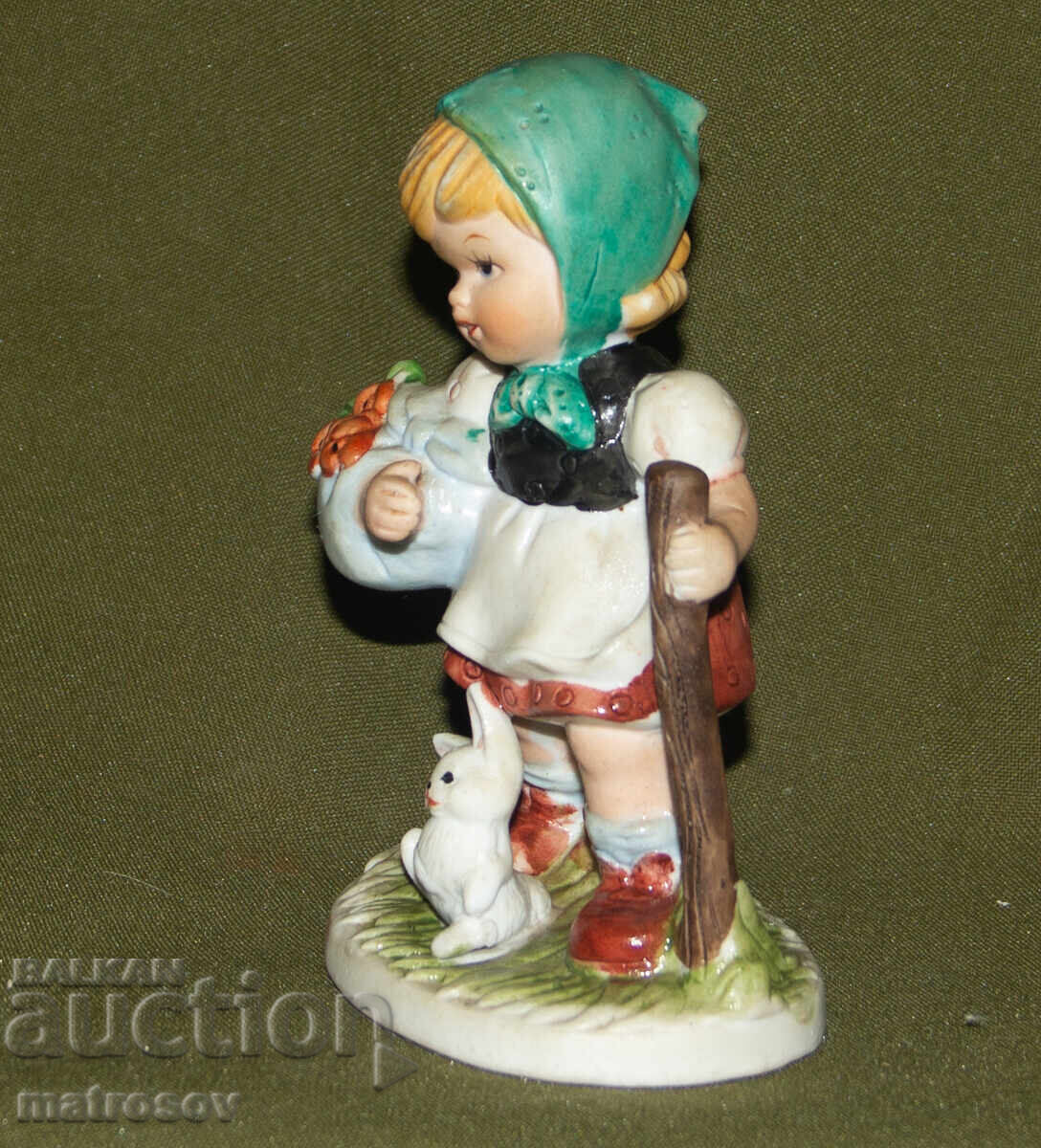 Δημοπρασία Παλιά πορσελάνινη φιγούρα κοριτσιού με λαγουδάκι