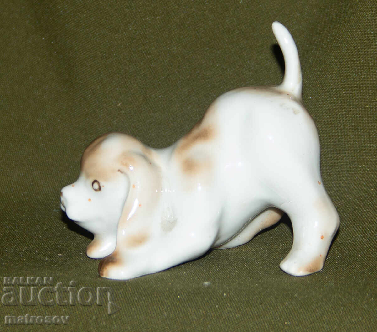 Old porcelain figurine, puppy with price 60.00 BGN | € 30.68