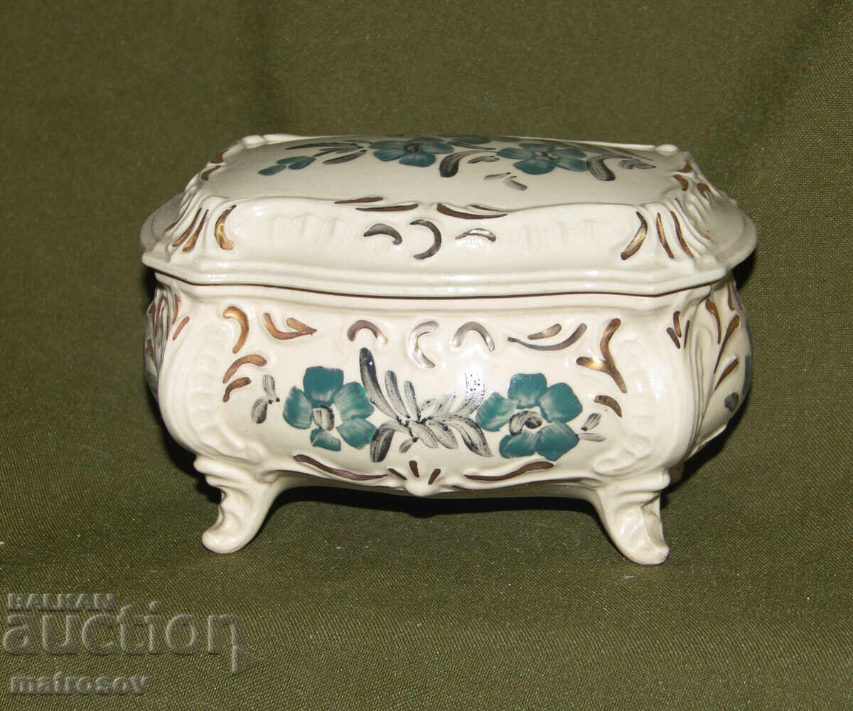 Livrarea Cutie veche de bijuterii din portelan