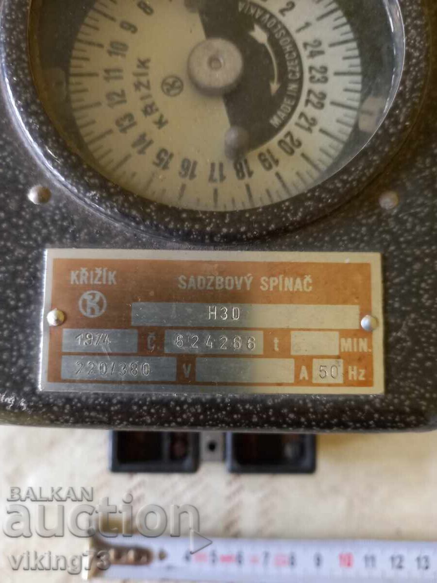 Ceas pentru contor electric, Cehoslovacia cu preț 19.00 BGN | € 9.71