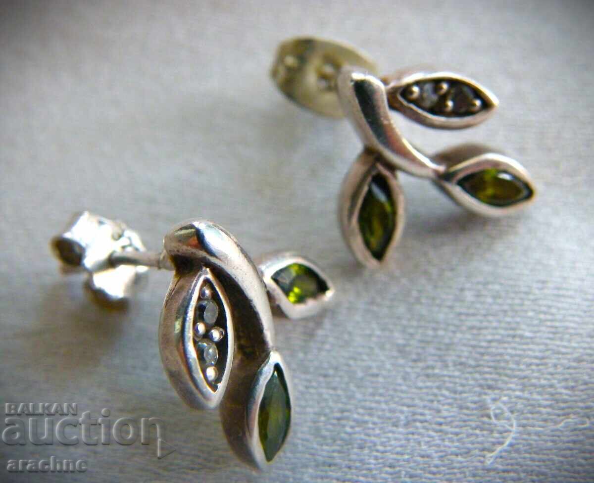 Παράδοση Ασημένια σκουλαρίκια με χρυσολίτη και τοπάζια