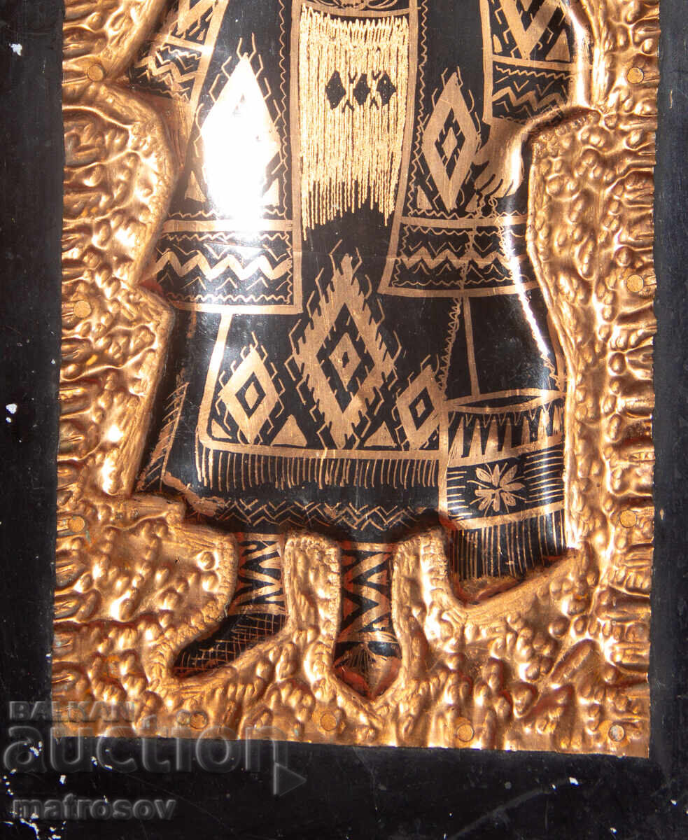 Plachetă de alamă basorelief, femeie în costum popular - 5 Plachetă de alamă basorelief, femeie în costum popular - 5