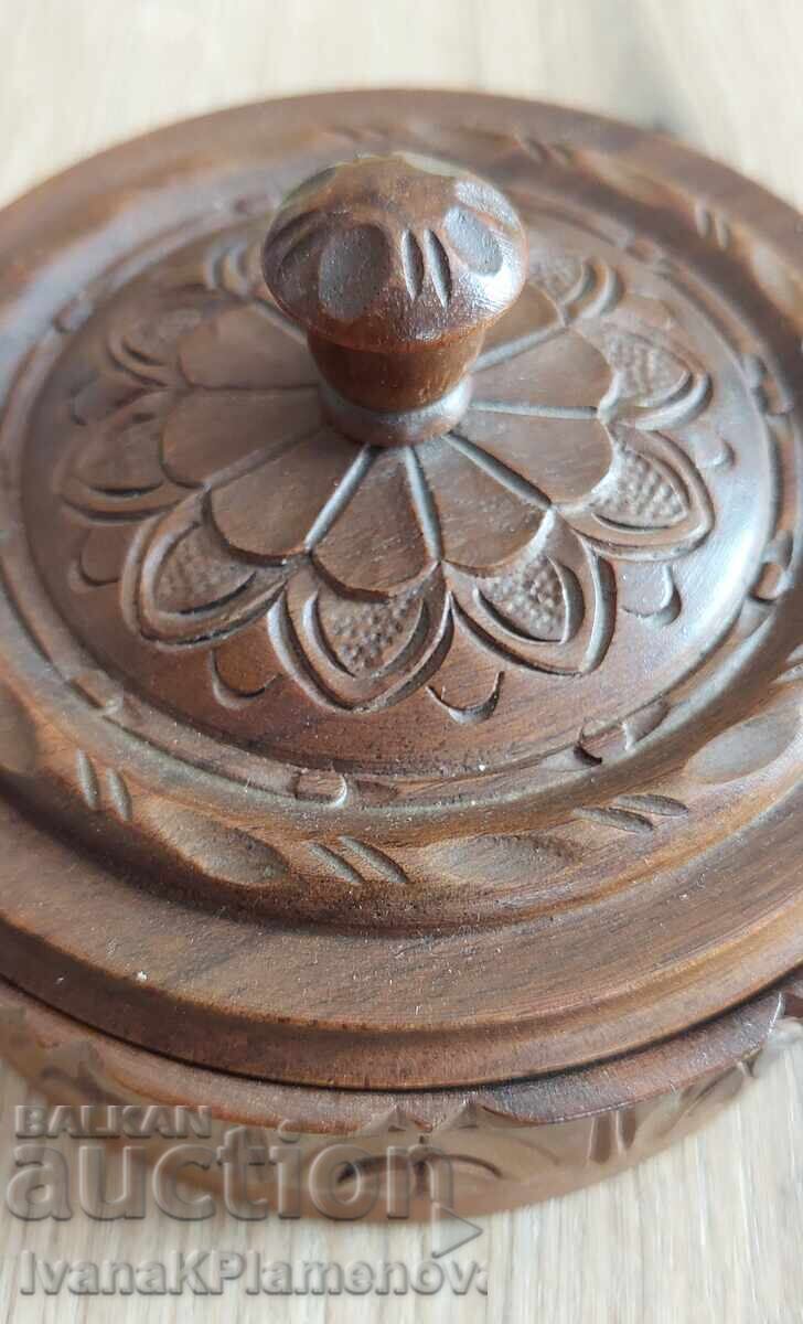 Woodcarved Box for Connoisseurs, Excellent - 6 Woodcarved Box for Connoisseurs, Excellent - 6