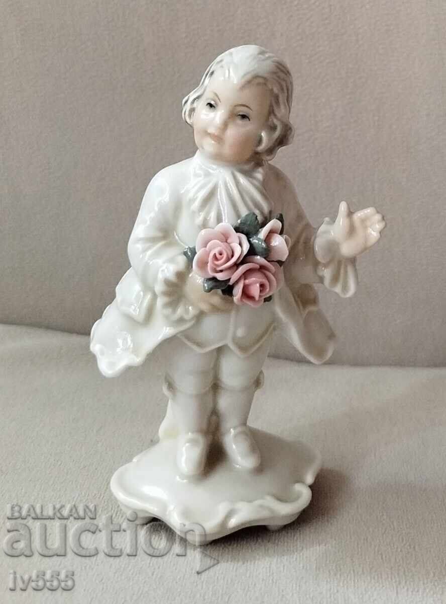 ПРОДАВАМ СТАРА ГЕРМАНСКА ПОРЦЕЛАНОВА ФИГУРКА - KARL ENS 1920