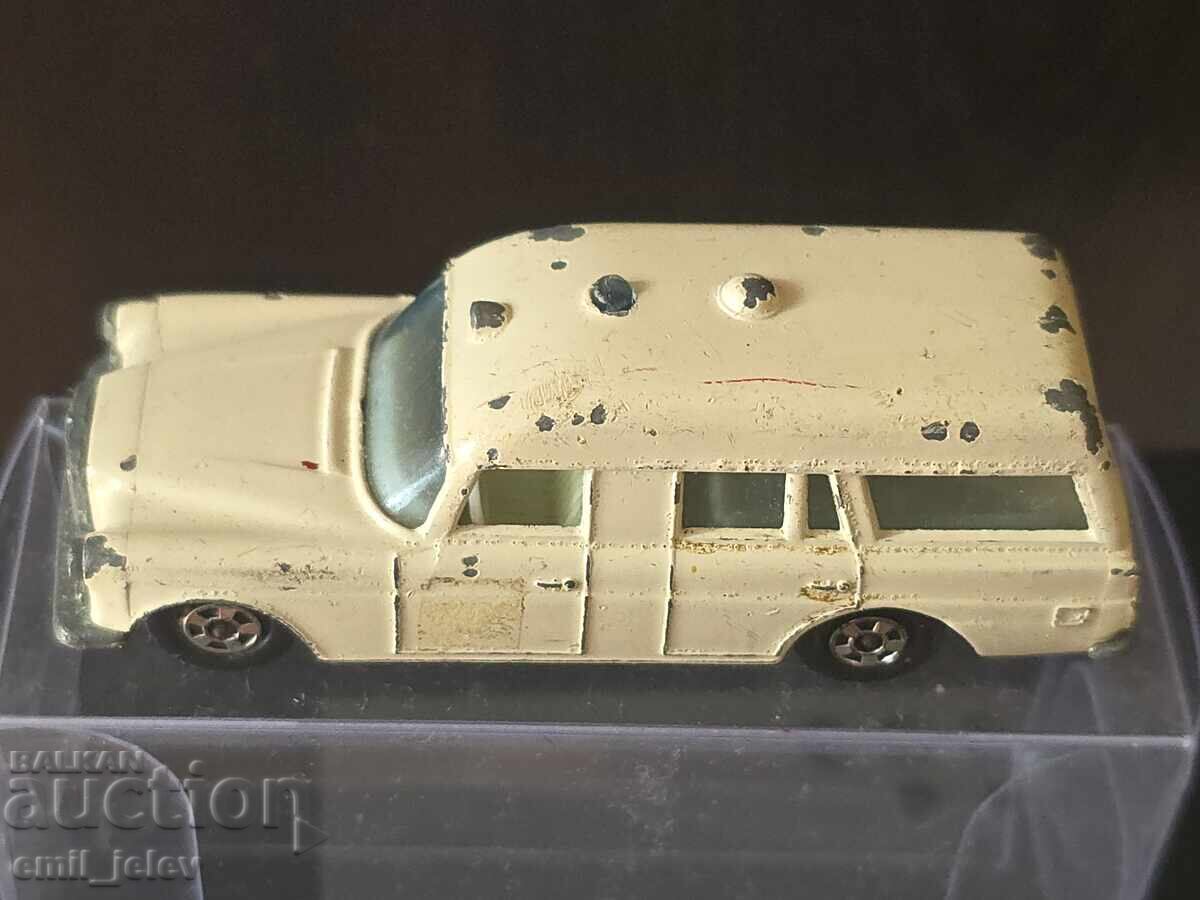 LESNEY MATCHBOX - 3A Mercedes Ambulance 1970-1972 - 5 LESNEY MATCHBOX - 3A Mercedes Ambulance 1970-1972 - 5