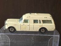LESNEY MATCHBOX - 3A Mercedes Ambulance 1970-1972