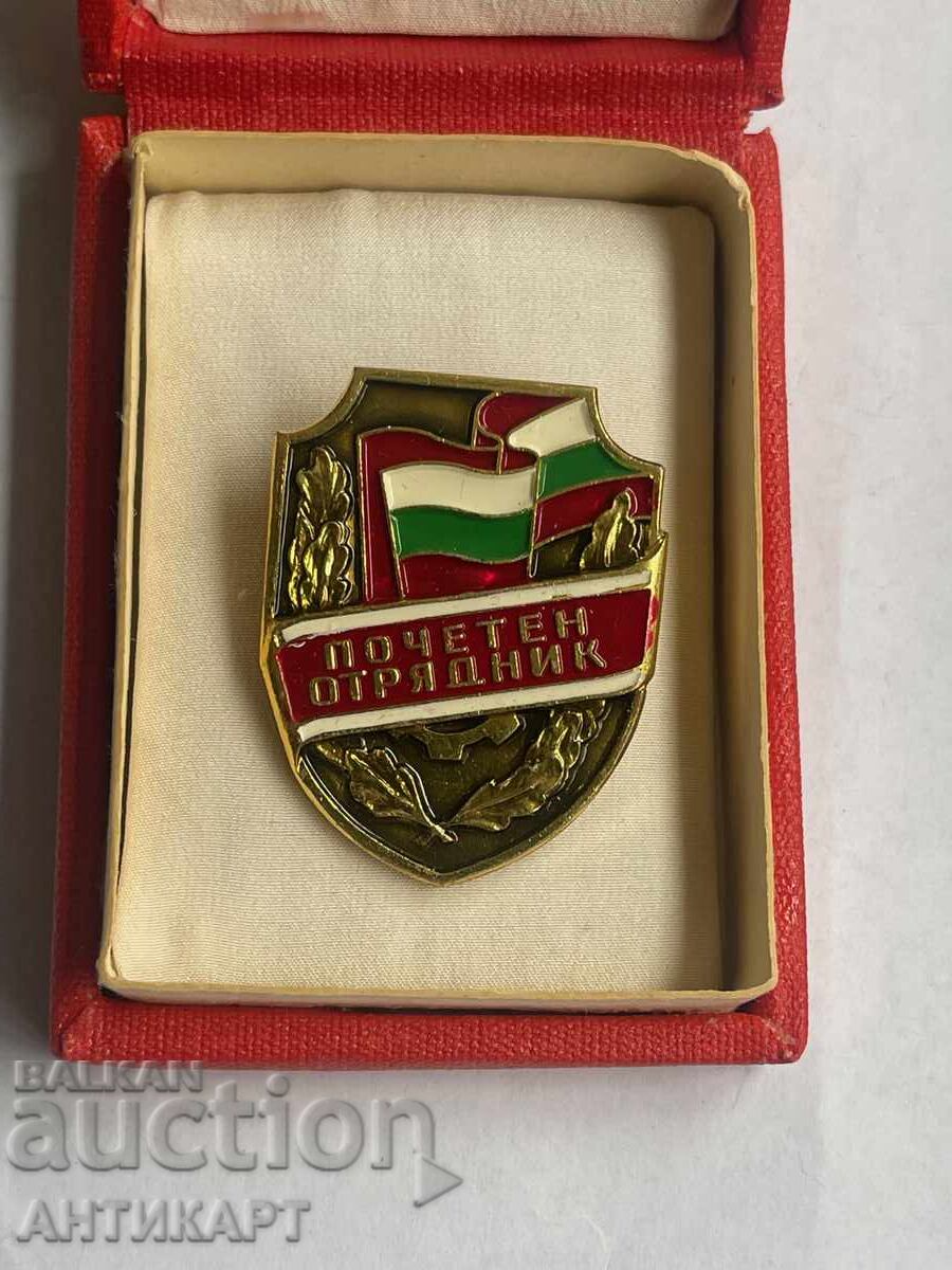 Badge of Honor "Otriadnik" with Box Badge of Honor "Otriadnik" with Box