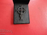 Cruce superbă din cositor