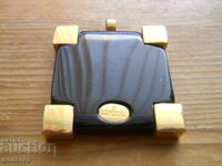 Medalion vechi "Givenchy"