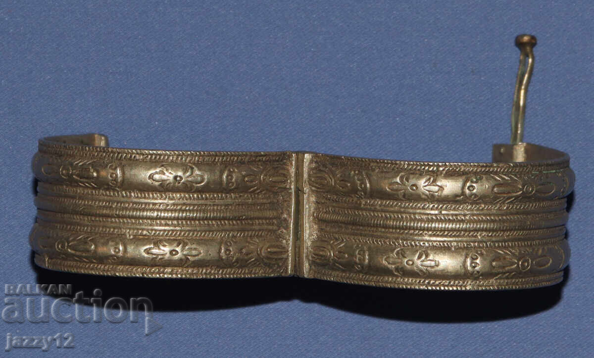 Παράδοση Παλιό ασημένιο παραδοσιακό βραχιόλι