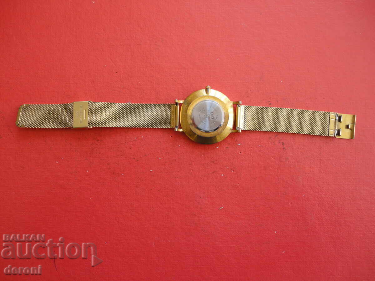 Great gold-plated Q&Q watch - 5