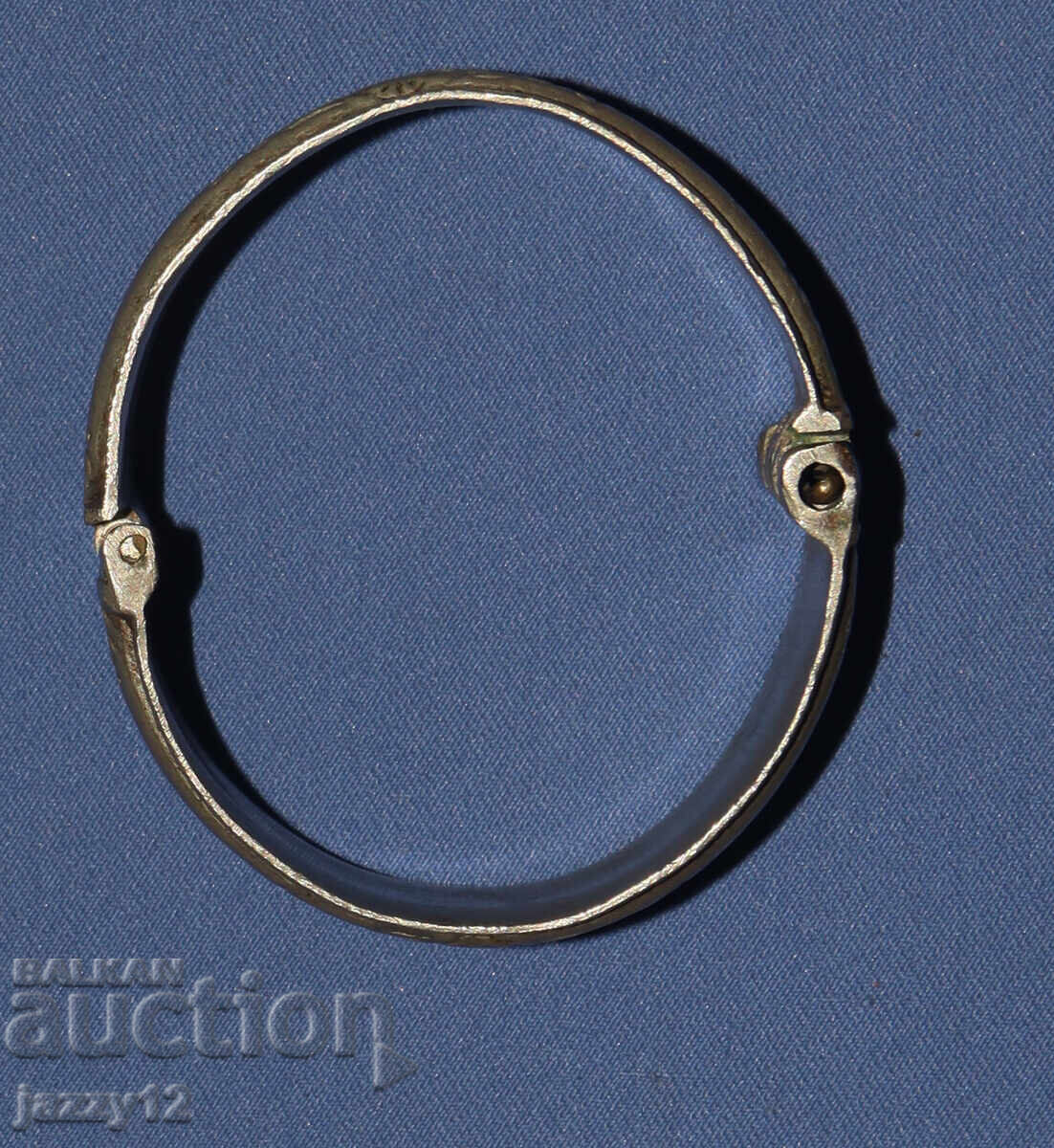 Παράδοση Παλιό ασημένιο παραδοσιακό βραχιόλι