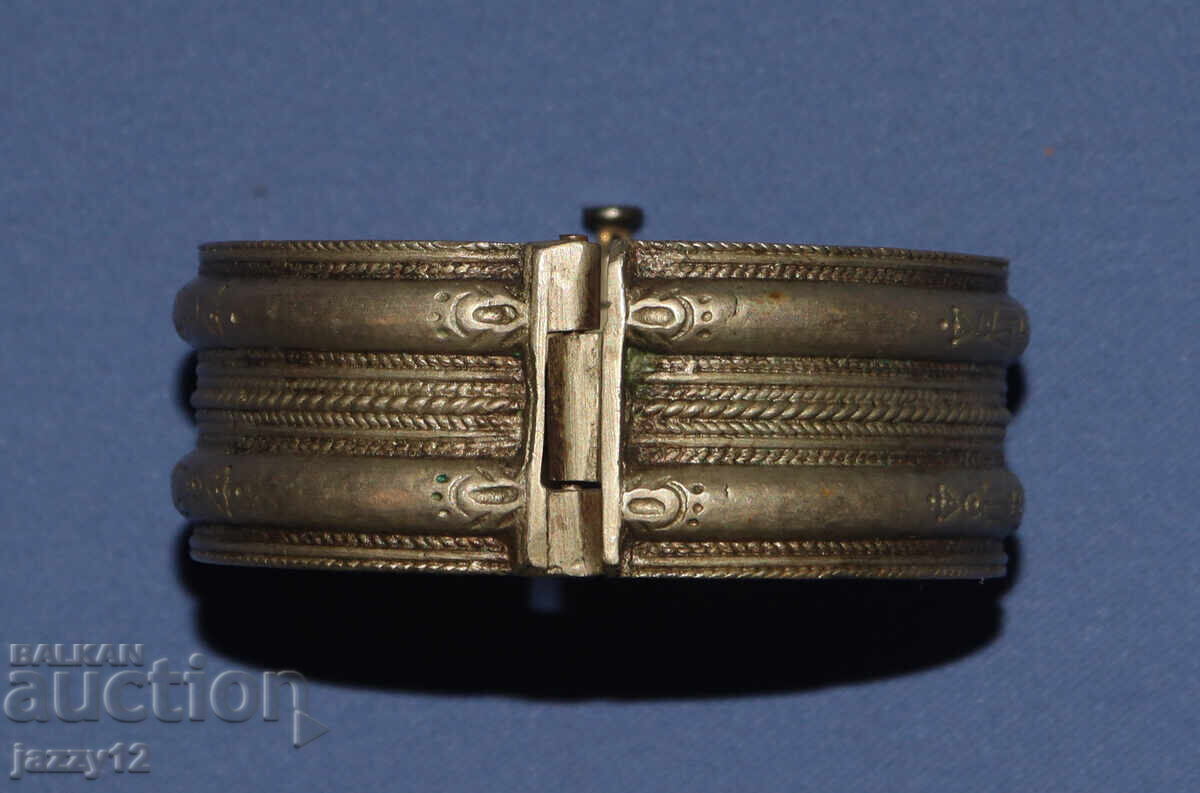 Παλιό ασημένιο παραδοσιακό βραχιόλι