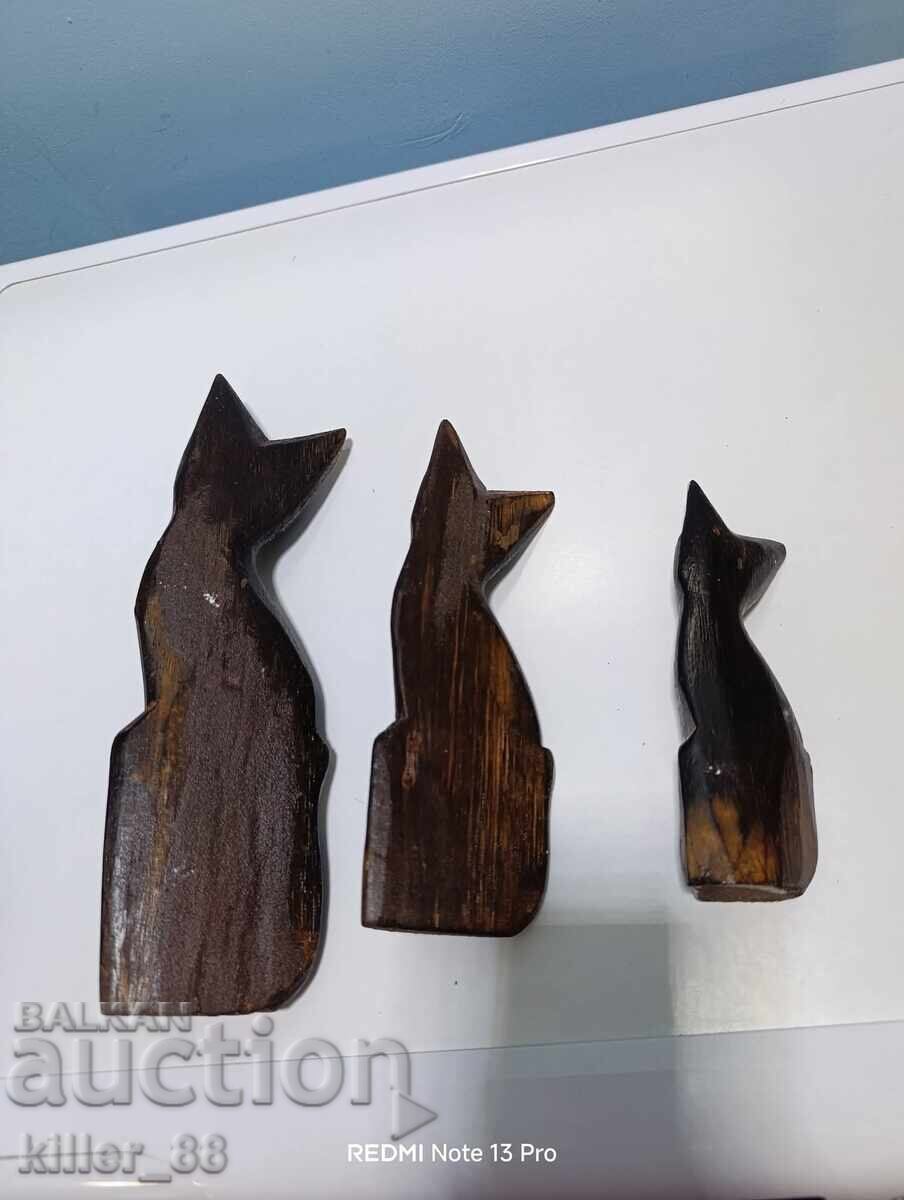 Ξυλόγλυπτα γατάκια με τιμή 30.00 BGN | € 15.34 Ξυλόγλυπτα γατάκια με τιμή 30.00 BGN | € 15.34