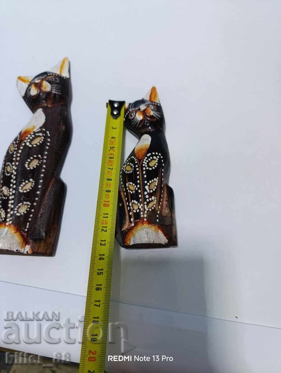 Δημοπρασία Ξυλόγλυπτα γατάκια Δημοπρασία Ξυλόγλυπτα γατάκια