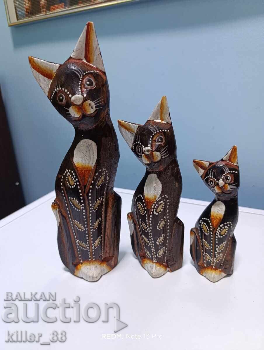 Ξυλόγλυπτα γατάκια - 5 Ξυλόγλυπτα γατάκια - 5