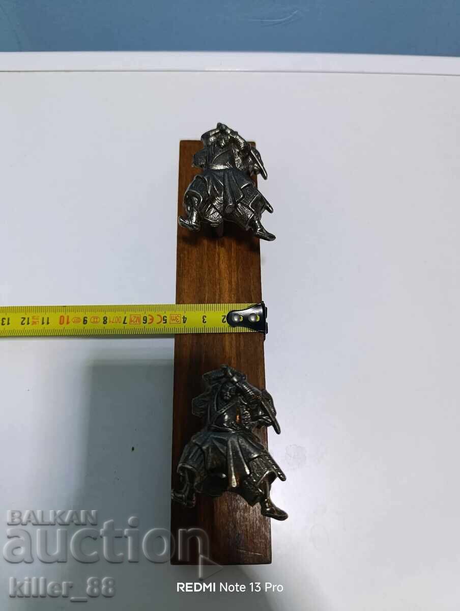 Κρεμάστρα με σαμουράι - 5