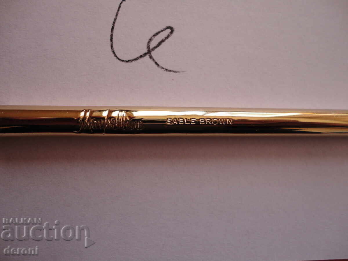 Gold-plated Maybelline Eyeliner - 7 Gold-plated Maybelline Eyeliner - 7