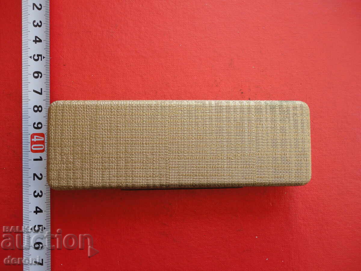 Δημοπρασία Λουξ κουτί χρυσού για στυλό