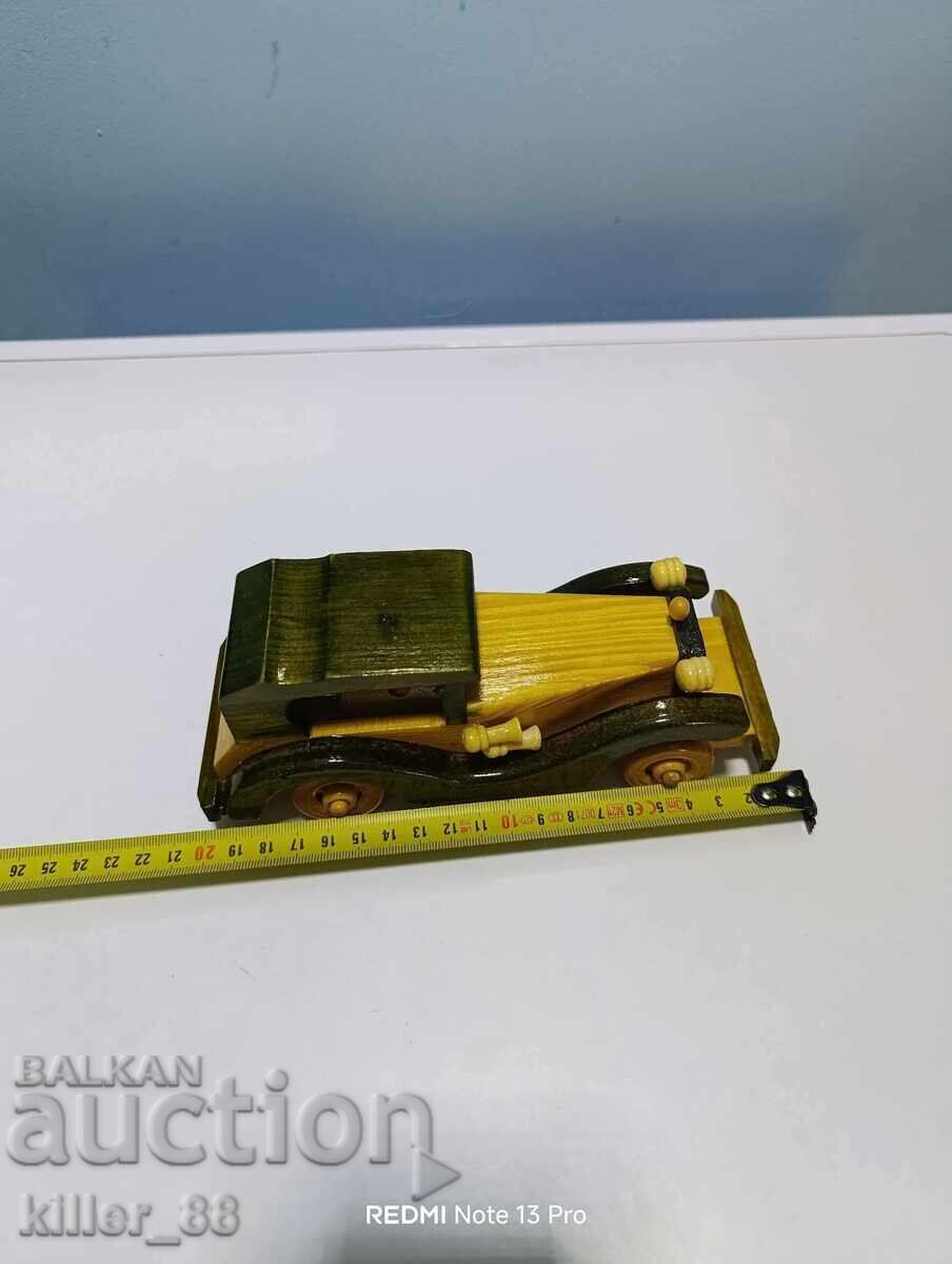 Дървен автомобил с цена 15.00 лв. | € 7.67 Дървен автомобил с цена 15.00 лв. | € 7.67