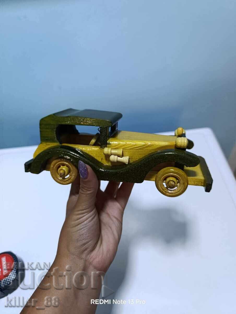 Аукцион Дървен автомобил Аукцион Дървен автомобил