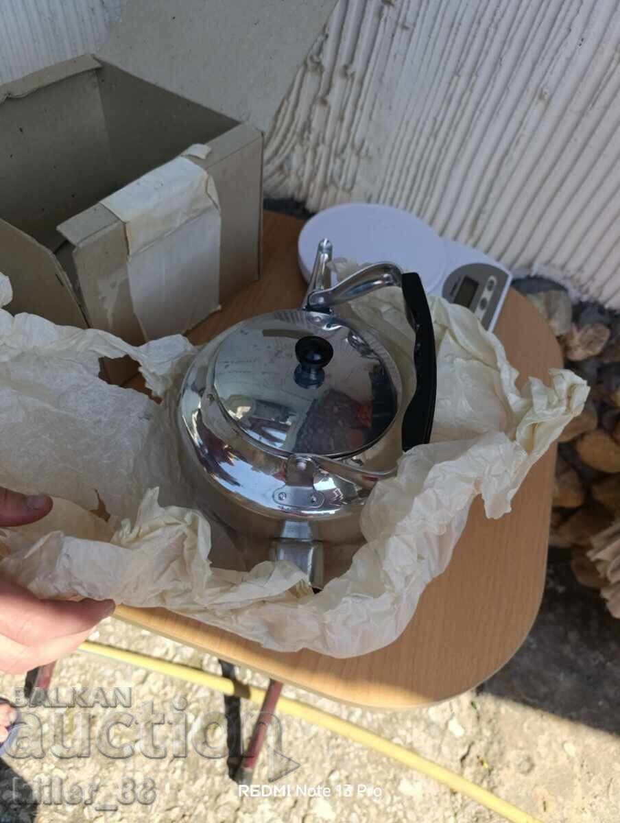 Παλαιός ηλεκτρικός βραστήρας Παλαιός ηλεκτρικός βραστήρας