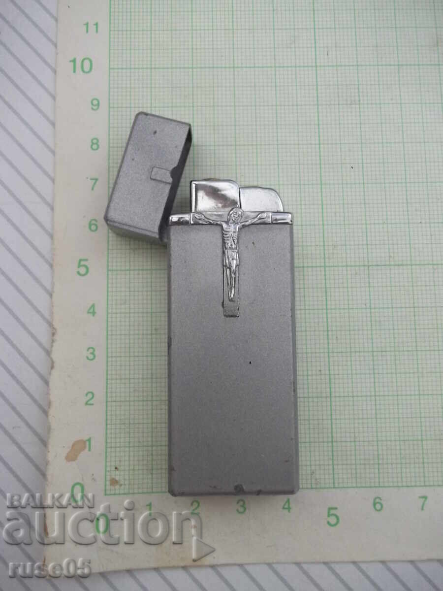 Gas lighter with crucifix, piezoelectric, with jet flame Gas lighter with crucifix, piezoelectric, with jet flame