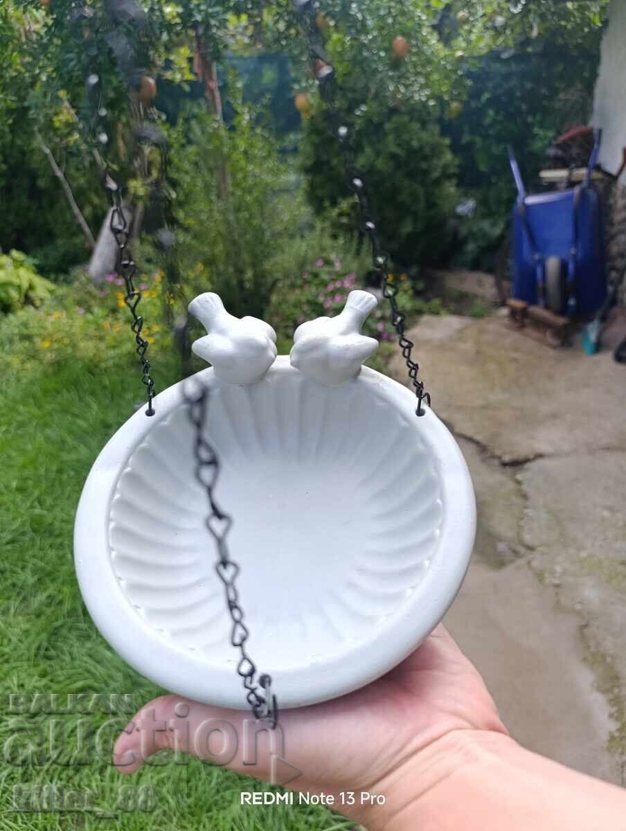 Τάιστρα πουλιών με τιμή 20.00 BGN | € 10.23 Τάιστρα πουλιών με τιμή 20.00 BGN | € 10.23