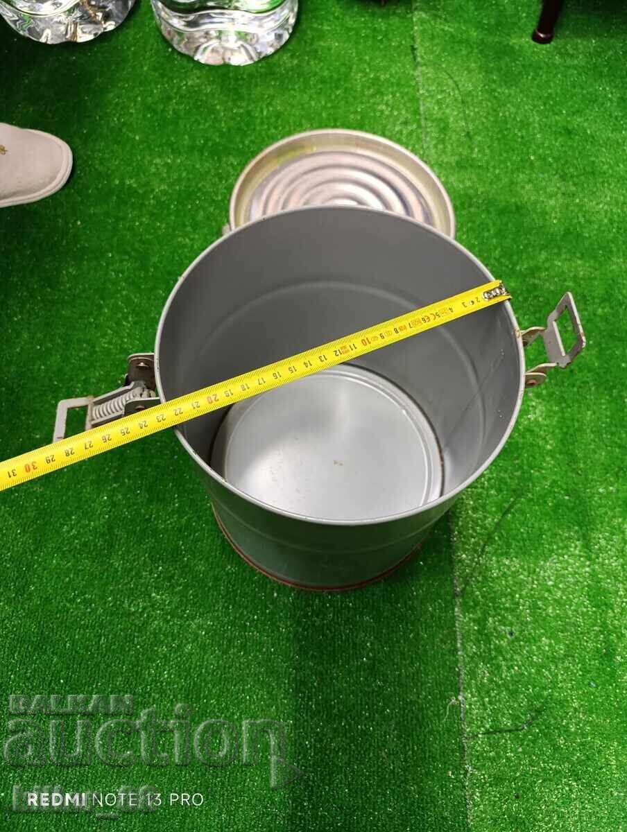 Old food container with thermos function - 6