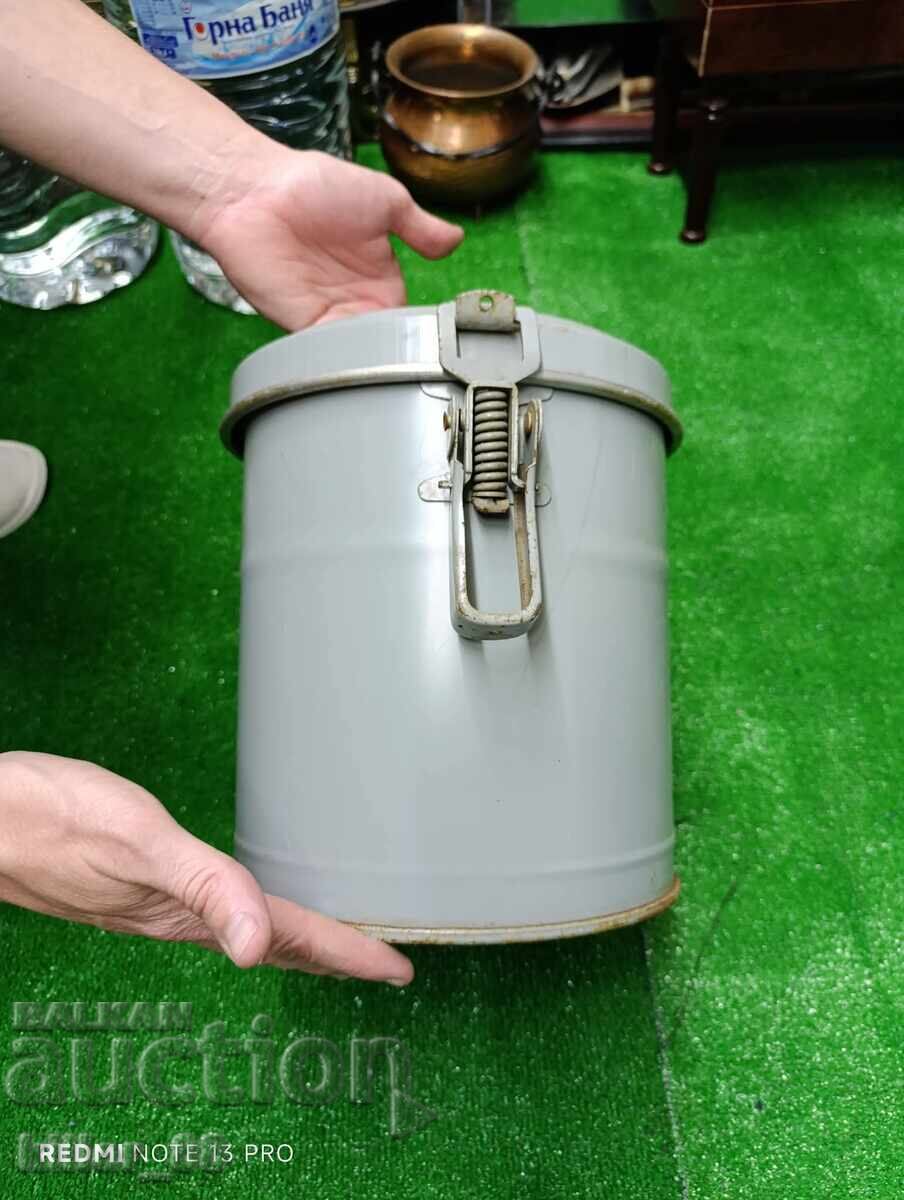 Old food container with thermos function - 7