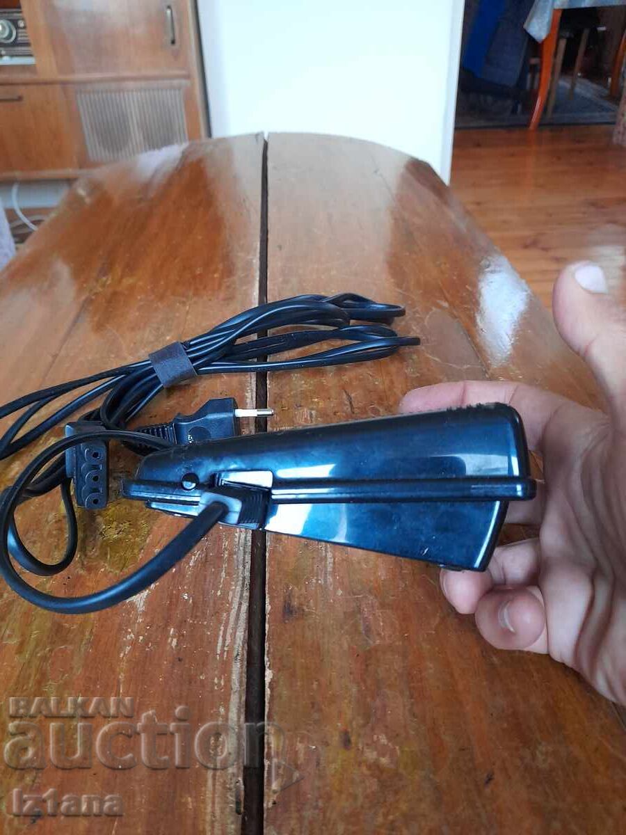 Δημοπρασία Παλιά πεντάλ ραπτομηχανής Δημοπρασία Παλιά πεντάλ ραπτομηχανής