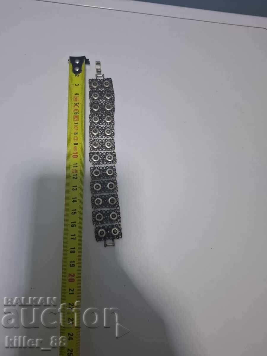 Livrarea Brățară veche Livrarea Brățară veche