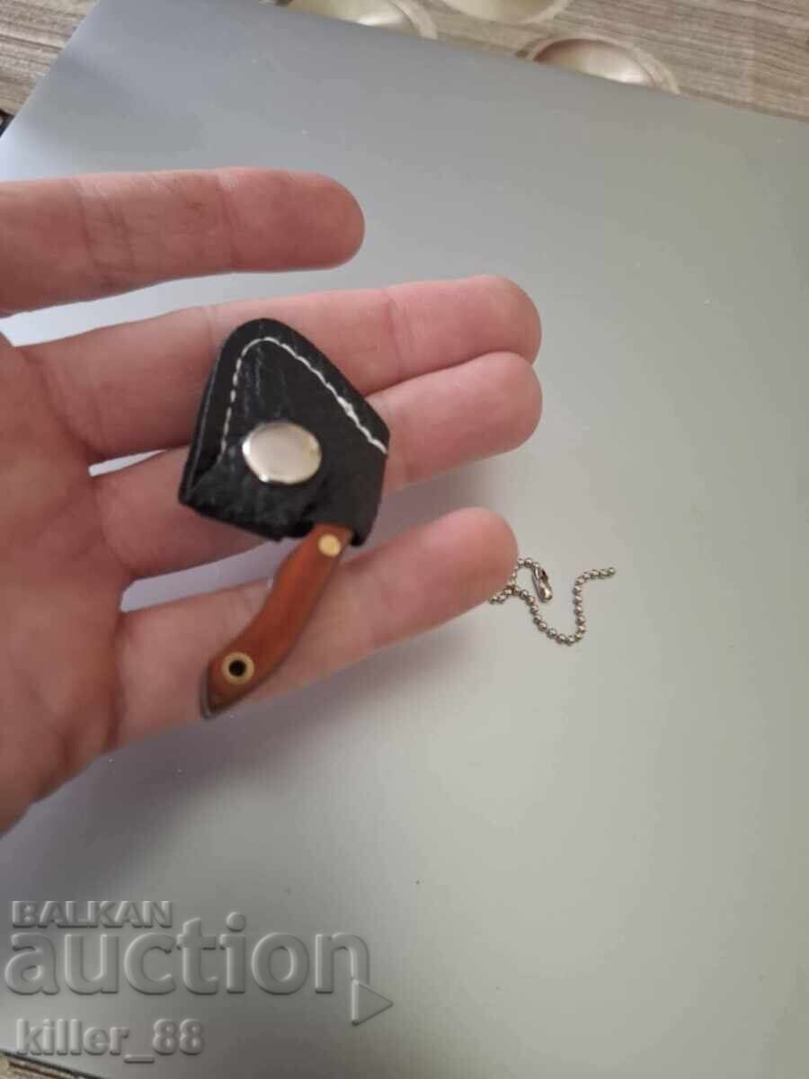 Mini secure cu preț 15.00 BGN | € 7.67