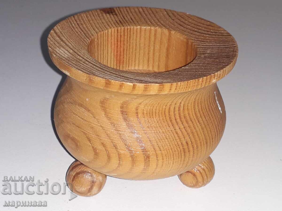 SET OF CANDLE HOLDERS. WOOD - 7 SET OF CANDLE HOLDERS. WOOD - 7