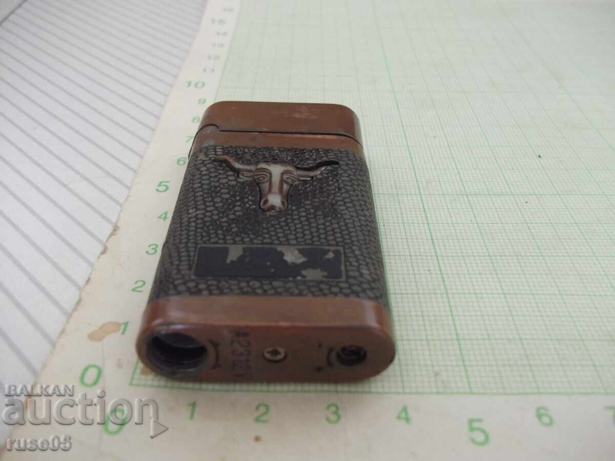 Αναπτήρας με κεφαλή ταύρου, αέριο, πιεζοηλεκτρικός, με φλόγα jet με τιμή 10.00 BGN | € 5.11