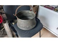 СТАР МЕДЕН КОТЕЛ С БРОНЗОВА ДРЪЖКА