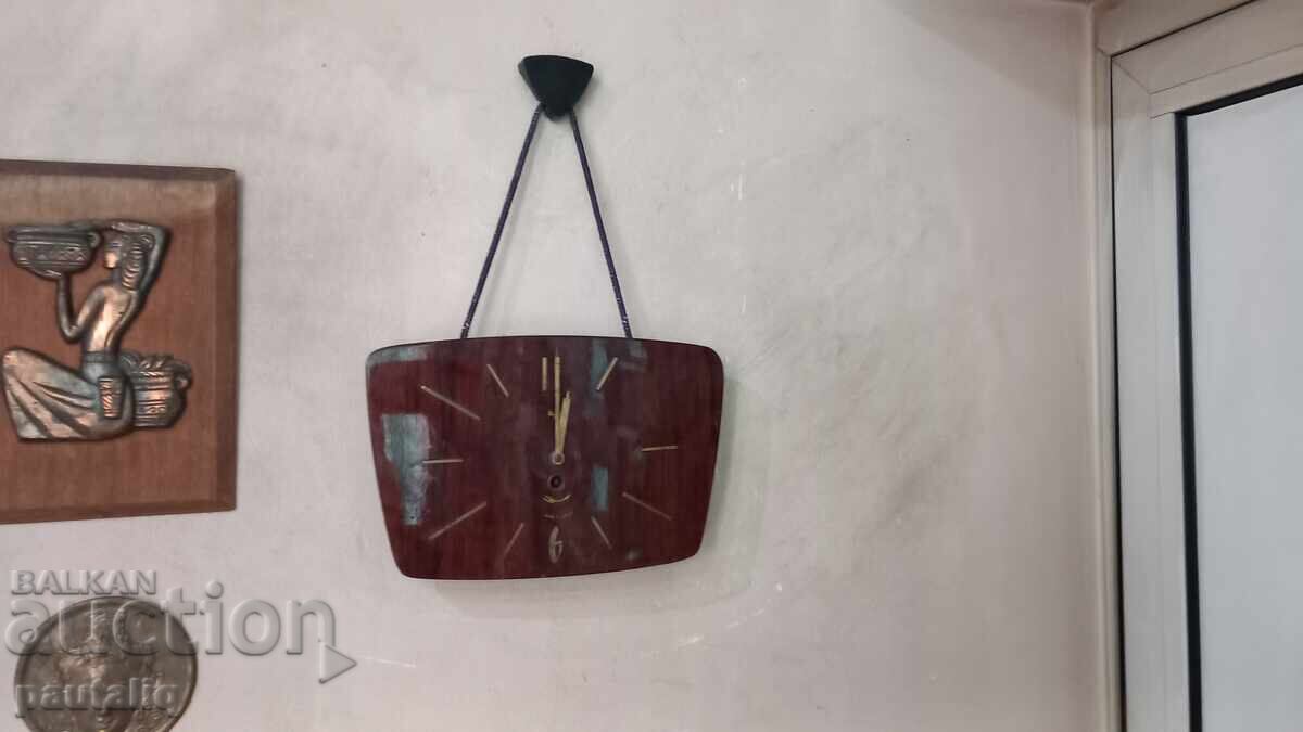 Δημοπρασία ΡΟΛΟΪ ΤΟΙΧΟΥ ΜΑΓΙΑΚ