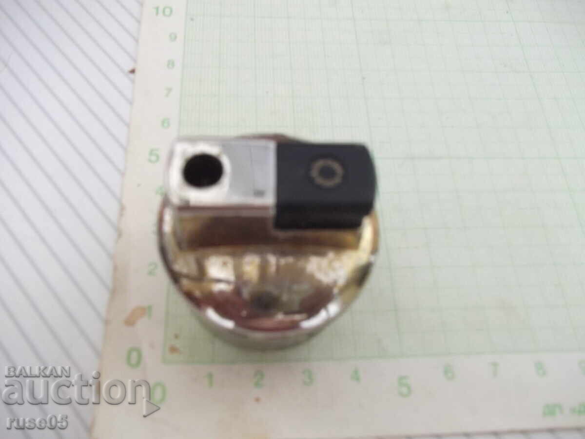 Gas lighter piezoelectric with soft flame - 2 with price 5.00 BGN | € 2.56