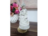 Figurină de porțelan muzicală frumoasă, funcțională