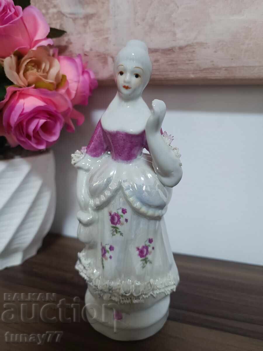 FIGURĂ FRUMOASĂ PORȚELAN FIGURĂ FRUMOASĂ PORȚELAN