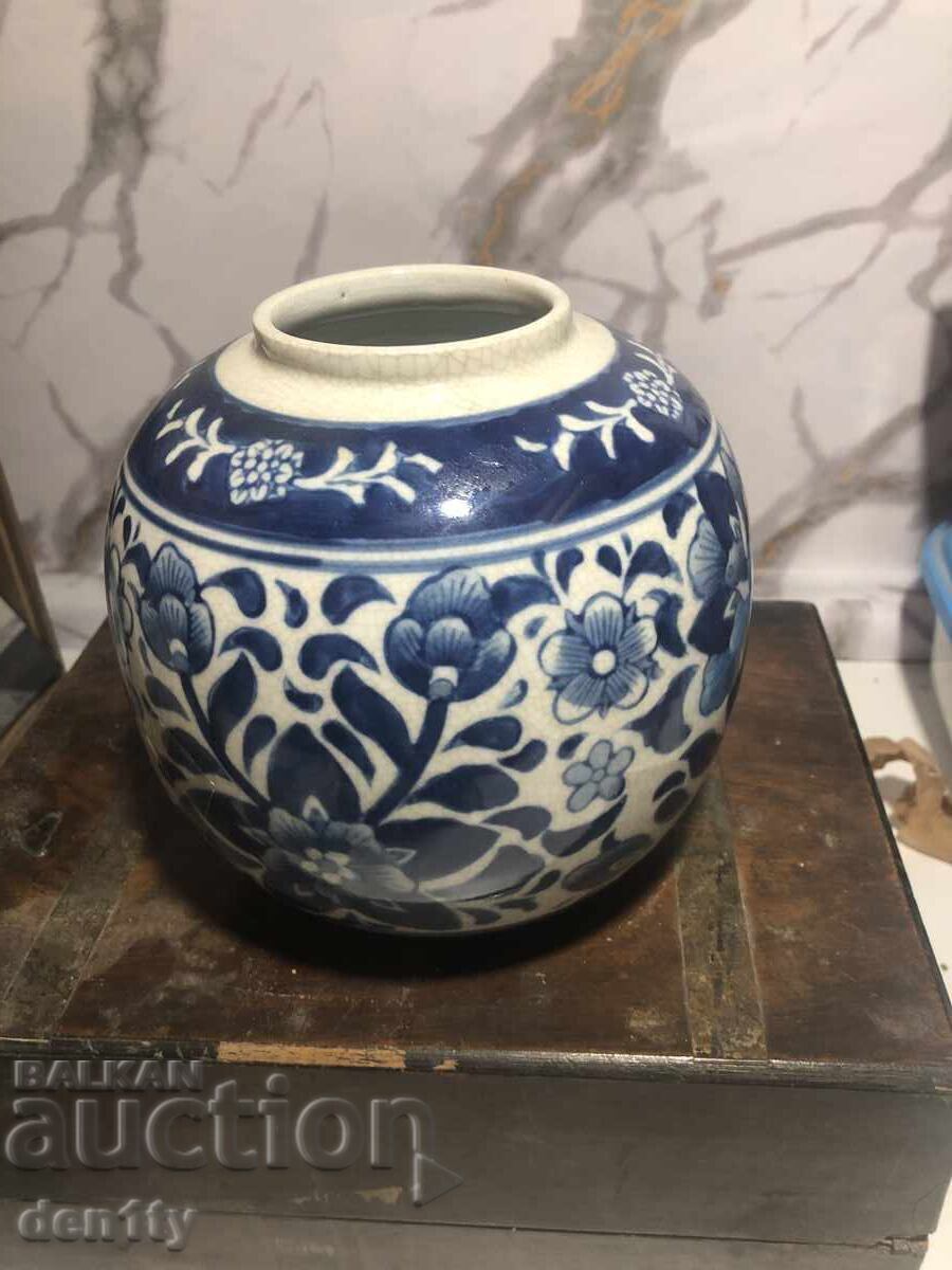 Παράδοση Κινέζικο κεραμικό βάζο, μπλε και λευκό Παράδοση Κινέζικο κεραμικό βάζο, μπλε και λευκό