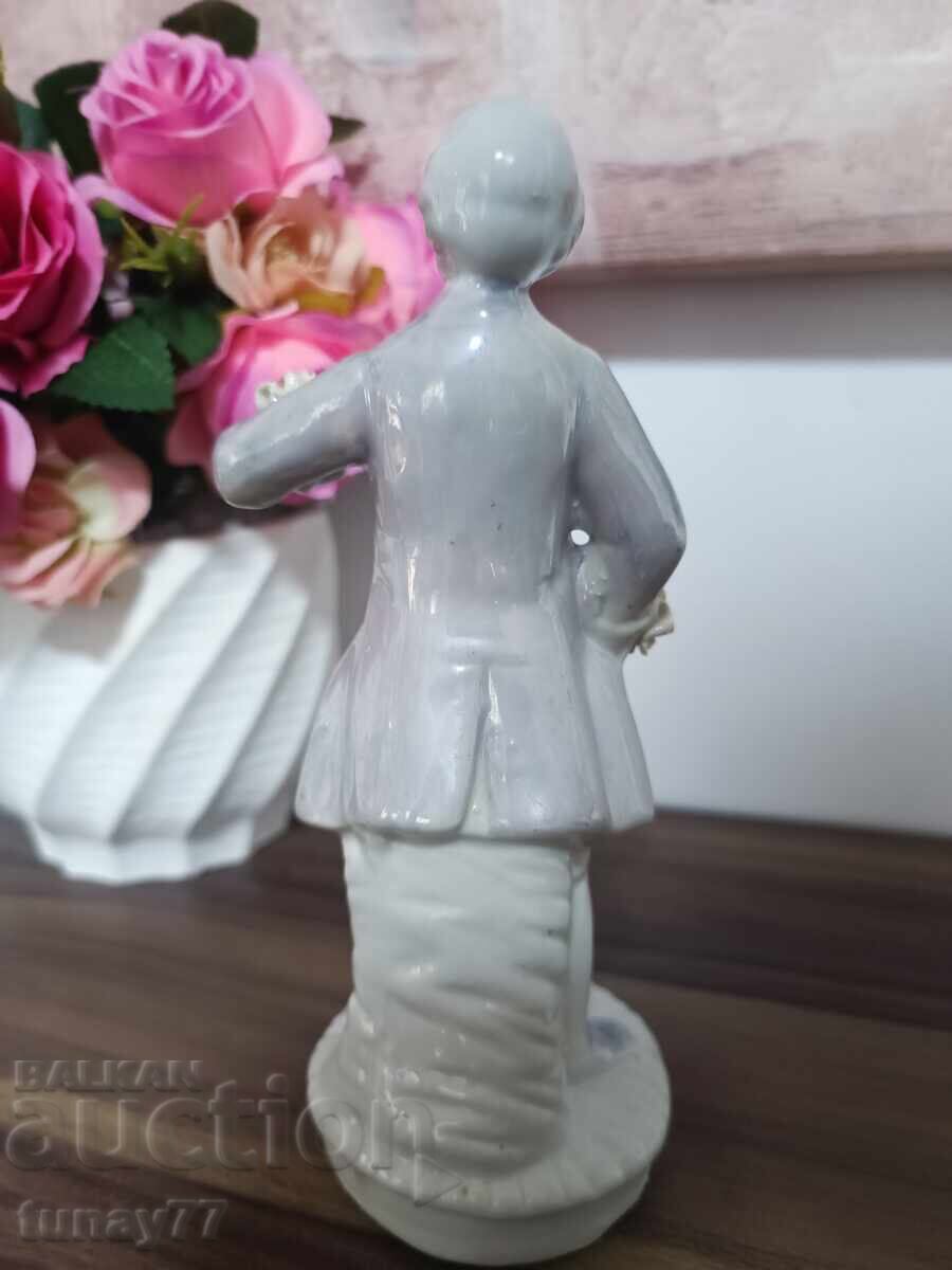 Πορσελάνινο ειδώλιο με τιμή 10.00 BGN | € 5.11