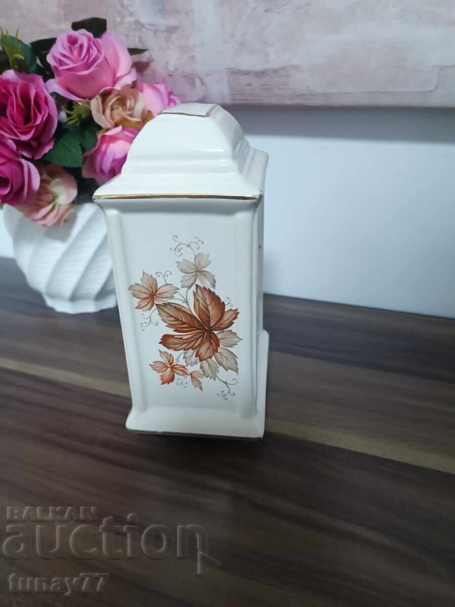 Quartz watch porcelain with price 22.00 BGN | € 11.25