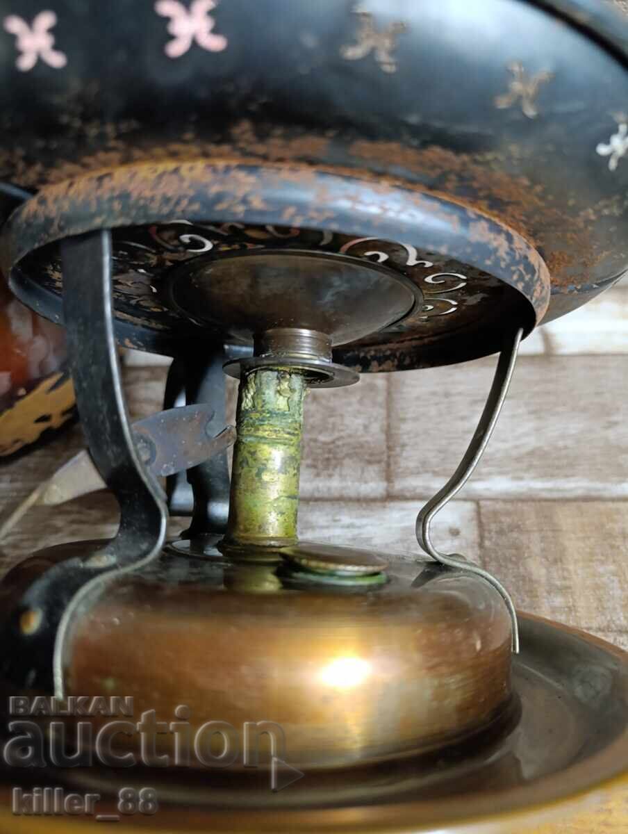 Delivery of Vintage saucepan from the 40s